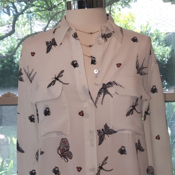 Equipment Femme Tops - NEW Equipment Femme 100% Silk Button-up